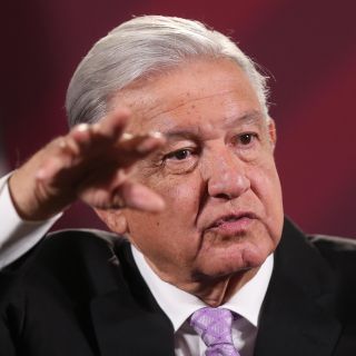 López Obrador acusa que abogados de García Luna han tratado de tirar demanda