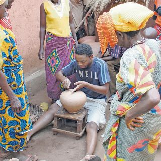 Revelan secretos de la cerámica africana