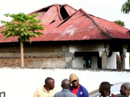 Los atacantes mataron a 37 estudiantes, un guardia de seguridad y otras tres personas de la comunidad. AP