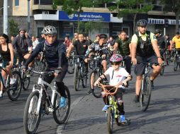 Los policías recorrieron las calles de Guadalajara. ESPECIAL
