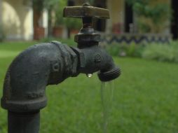 Los vecinos expresaron su frustración y plantearon sus demandas en busca de una solución definitiva al problema del agua. EL INFORMADOR / ARCHIVO