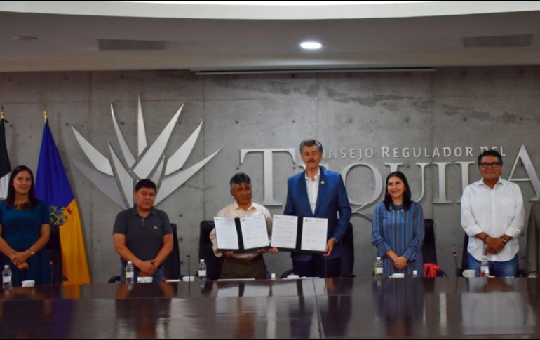 El Consejo Regulador del Tequila (CRT) y  el Consejo Regulador de la Denominación de la Quinua Real del Altiplano (CRQRAS) y el Centro Internacional de la Quinua (CIQ) firmaron un acuerdo de colaboración. ESPECIAL