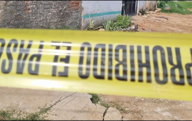 Elementos de la policía municipal localizaron en la vivienda a las dos víctimas con aparentes heridas causadas por arma punzocortante en diferentes partes de su cuerpo. EL INFORMADOR / ARCHIVO