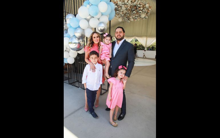 Mónica Rojo, Noe Martínez, Zoé Martínez, Alberto Martínez y María Emilia Martínez. GENTE BIEN JALISCO/ Antonio Martínez
