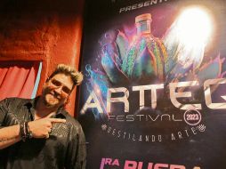 El organizador Charlie Meier, señala que los asistentes vivirán una gran fiesta llena de arte. EL INFORMADOR/ A. Camacho