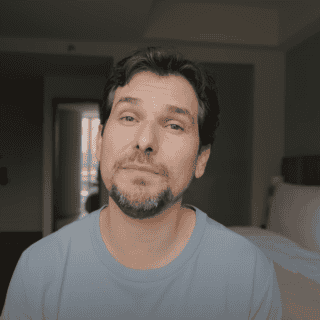 Alan Estrada lamenta la muerte de los tripulantes del sumergible Titán