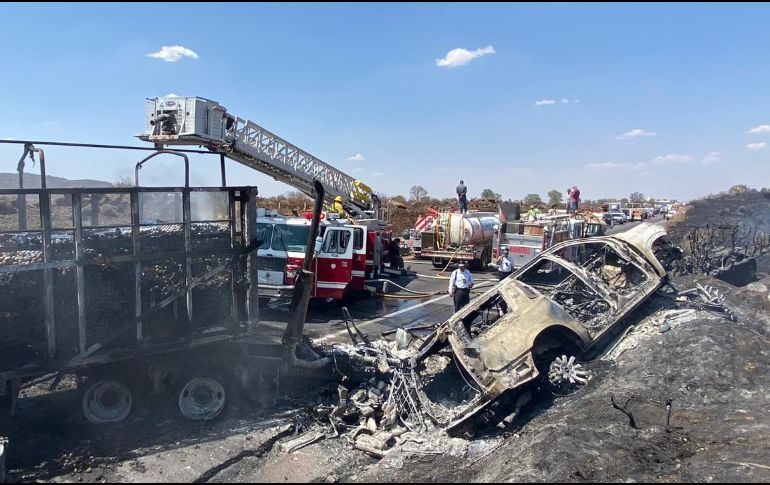 El accidente en la Carretera Zapotlanejo-Lagos de Moreno dejó seis fallecidos y 21 heridos. ESPECIAL