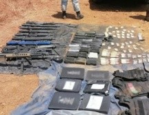 El vehículo y el material bélico fueron puestos a disposición en la Agencia del Ministerio Público de la Federación de Michoacán. ESPECIAL