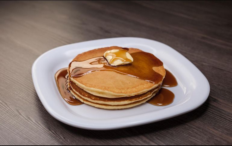 La principal razón por la que los hot cakes son tan consumidos es que son fáciles y rápidos de preparar. ESPECIAL / Foto de Edson Saldaña en Unsplash