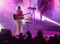 LEÓN LARREGUI SIGUE CONQUISTANDO AL PÚBLICO CON SU ESTILO / FOTO: CLAUDIO JIMENO PARA GENTE BIEN