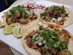 Los tacos de tripa son de los platillos favoritos de los tapatíos. ESPECIAL