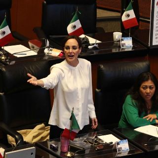 Lilly Téllez se retira de la contienda porque no fue la escogida: López Obrador