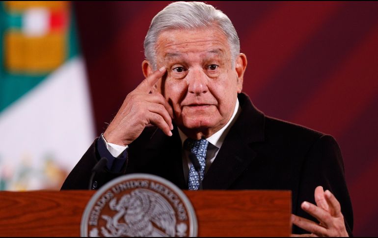 López Obrador criticó que los otros aspirantes opositores hacen el papel 