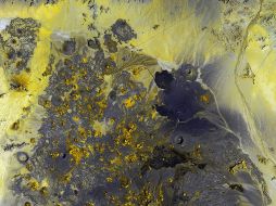 Los rayos cósmicos habrían actuado sobre esta sustancia clave, que estaba presente en los charcos de agua caliente previos al origen de la vida planetaria. ESPECIAL/ Unsplash