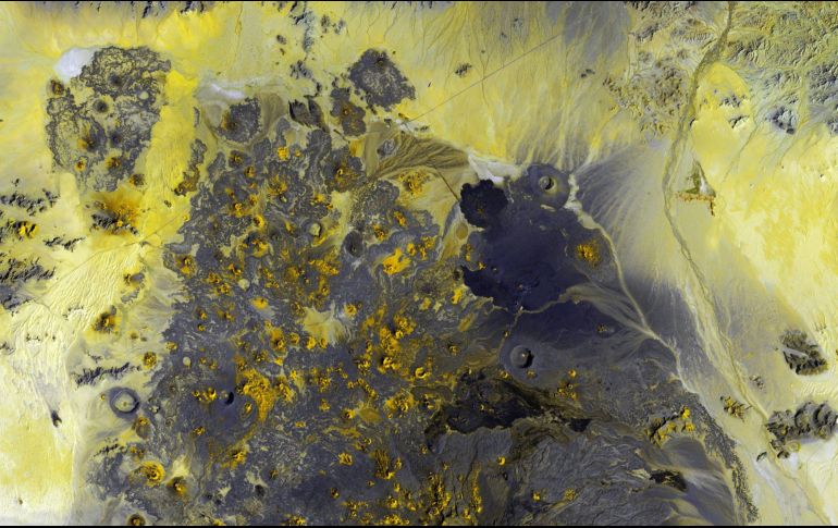 Los rayos cósmicos habrían actuado sobre esta sustancia clave, que estaba presente en los charcos de agua caliente previos al origen de la vida planetaria. ESPECIAL/ Unsplash