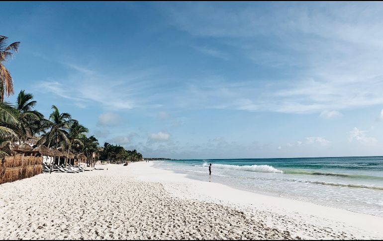 En 2050, los beneficios de mantener la línea de costa actual en términos de protección y recreación podrían ser más de 150 veces superiores al costo de su mantenimiento, señaló una de las autoras de un nuevo estudio. ESPECIAL/ Unsplash