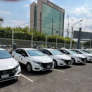 Entregan 12 vehículos al Sistema de Educación Media Superior de la UdeG