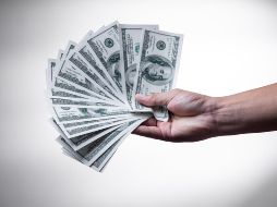 El dólar amanece a $17.03 pesos. Foto de 金 运 en Unsplash