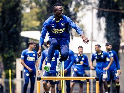Julián Quiñones ya entrena con casaca americanista. ESPECIAL/Club América