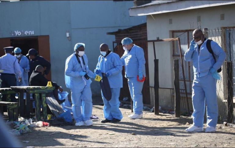 Los servicios de emergencia llevaron a una persona al hospital. ESPECIAL