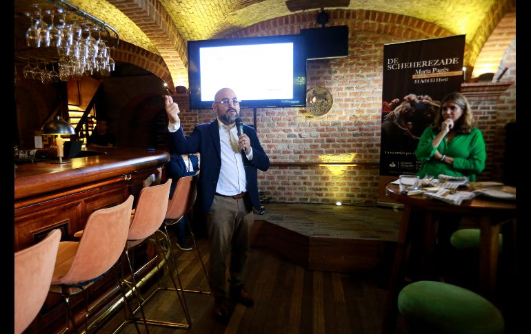 Se llevó a cabo una cita de medios en la que el titular de Cultura UDG, Igor Lozada, hizo un repaso de las estrategias de la institución para el impulso de la danza que, dijo, es “lo menos visto y explotado en este estado”. EL INFORMADOR / C. Zepeda