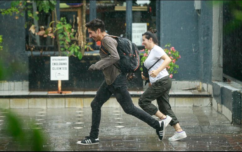 Para el fin de semana se espera que otra onda tropical llegue a territorio nacional. EL INFORMADOR/C. Zepeda