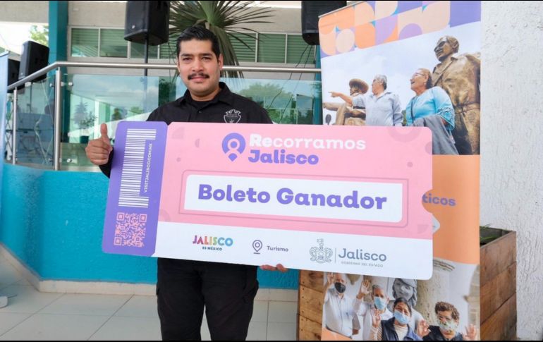 El sorteo llamado “Recorramos Jalisco” correspondió a la modalidad de familiares directos de policías, un programa que cumple 20 años de operación y otorga facilidades a diferentes segmentos de la población para que conozcan los sitios turísticos de Jalisco. CORTESÍA