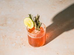 El arte de los cócteles veraniegos. UNSPLASH/ No Revisions