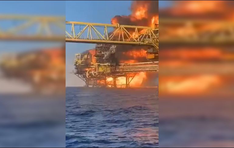 La explosión y posterior incendio de la plataforma Nohoch Alfa se habría registrado alrededor de las 05:15 horas de este viernes. TWITTER