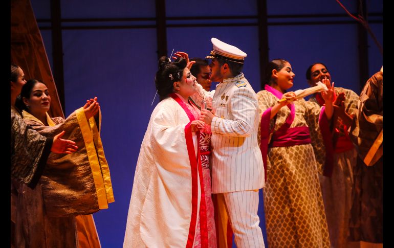 la dirección de escena corre a cargo de Luis Manuel Aguilar ‘Mosco’, quien al lado de la realizadora Rita Basulto forma parte de un equipo creativo jalisciense que representa el 90 por ciento del total en la producción, a cargo del CSAE de la UdeG. EL INFORMADOR / A. Navarro