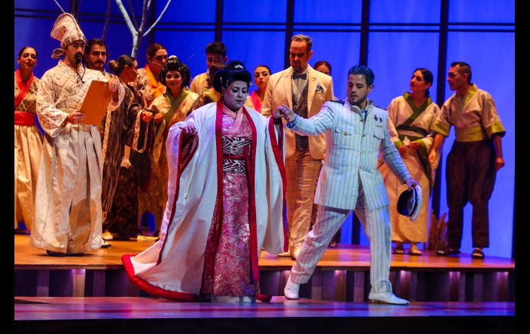 la dirección de escena corre a cargo de Luis Manuel Aguilar ‘Mosco’, quien al lado de la realizadora Rita Basulto forma parte de un equipo creativo jalisciense que representa el 90 por ciento del total en la producción, a cargo del CSAE de la UdeG. EL INFORMADOR / A. Navarro