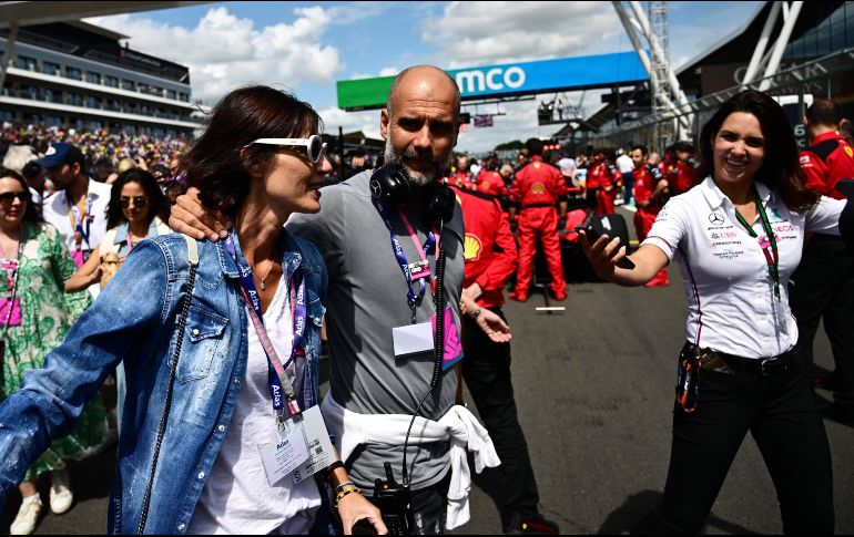 Pep Guardiola estuvo presente en el GP de Gran Bretaña. EFE/Christian Bruna