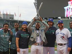 Guerrero Jr. no perdonó el hecho de que Rodríguez estuviera en casa y pegó 21 cuadrangulares para lograr el cupo a la final, donde salió victorioso. EFE / A. Bolante