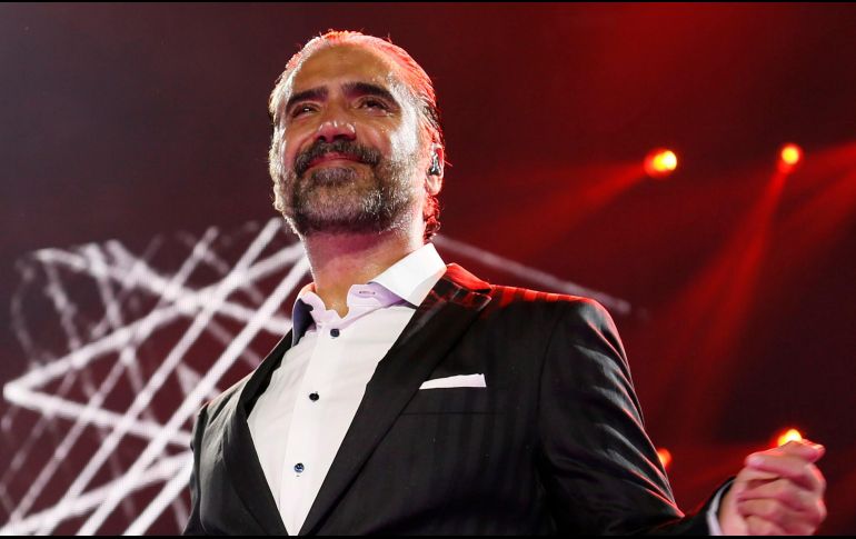 Alejandro Fernández estará acompañado de su hijo, Alex Fernández, en el Palenque de las Fiestas de Octubre. SUN / ARCHIVO