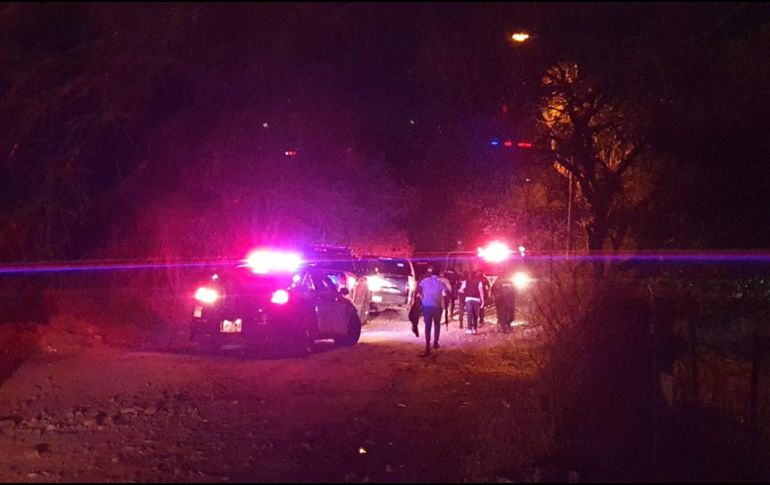 A la zona se han movilizado decenas de patrullas de la Policía Municipal, la Policía Estatal, la Fiscalía de Jalisco, la Guardia Ncional y del Ejército Nacional, así como ambulancias y unidades de Protección Civil municipal. ESPECIAL