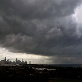 Tornado toca tierra cerca del aeropuerto O'Hare de Chicago