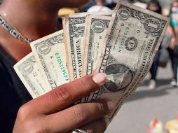 El peso mexicano se ubica, este jueves 13 de julio, en los 16.92 pesos por dólar al mayoreo. EFE/ ARCHIVO