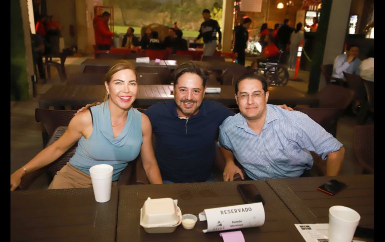 Fanny Carrillo, Marco Covarrubias y Elmur Souza. GENTE BIEN JALISCO/ Tony Martínez