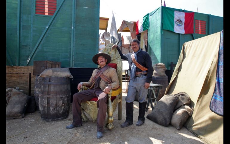 La serie de 10 episodios es narrada por el propio Jorge metido en la piel de Pancho Villa. EL INFORMADOR