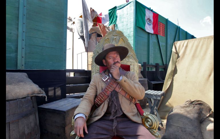 La serie de 10 episodios es narrada por el propio Jorge metido en la piel de Pancho Villa. EL INFORMADOR