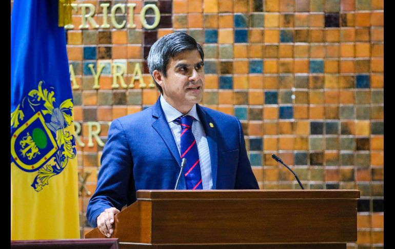 Raúl Uranga Lamadrid, presidente de la Cámara de Comercio de Guadalajara, recibió el reconocimiento a nombre del organismo empresarial. EL INFORMADOR / ARCHIVO