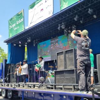 Bosque Urbano entrega de mil 200 árboles en la Vía RecreActiva