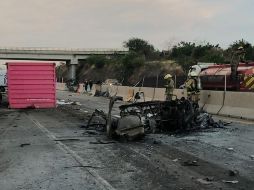 Se informó que el retiro completo de la unidad siniestrada demorará algunas horas más.. ESPECIAL/Protección Civil