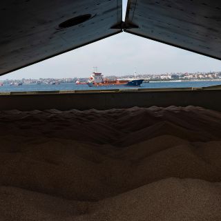 Rusia congela el acuerdo de guerra para exportar grano ucraniano