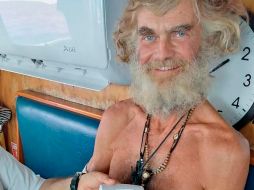 Se espera que el barco con el náufrago a bordo llegue hoy martes al puerto de Manzanillo. AP / ESPECIAL Grupomar