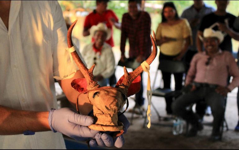 Especialistas indicaron que las piezas datan del siglo XX y fueron recolectadas en Tlaxcala por investigadores suecos entre 1935 y 1937, luego de que un grupo de yaquis fueron exiliados de Sonora por Porfirio Díaz. EFE / Instituto Nacional para los Pueblos Indígenas