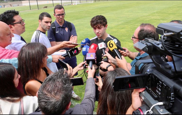El mexicano Jordan Carillo juega con el  Real Sporting de Gijón de España. ESPECIAL/Atlas FC