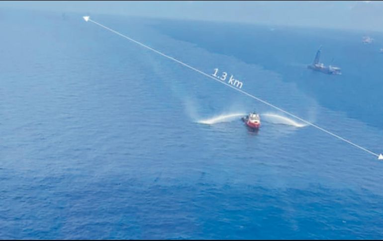 Pemex publicó en sus redes sociales una imagen de la mancha de hidrocarburo. ESPECIAL