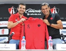 Más de un mes después, desde que se dio a conocer su llegada, fue presentado Roberto Medina. IMAGO7/Sandra Bautista