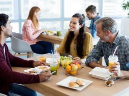 Ningún patrón podrá quitar o prohibir la hora de comida del trabajador. ESPECIAL